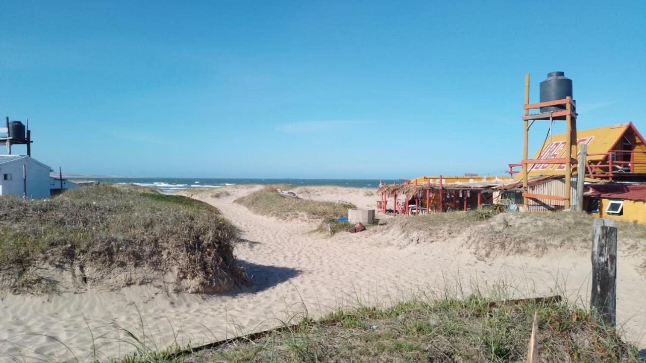 كابو بولونيو Calavera Beach Hostel المظهر الخارجي الصورة